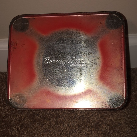 Vintage Beauty Ware storage container - Picture 5 of 5